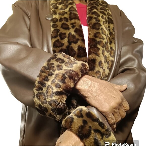Leopard Trim Vegan Leather Quilted Lining Brown Animal Print Car Coat Sz… - Picture 2 of 10